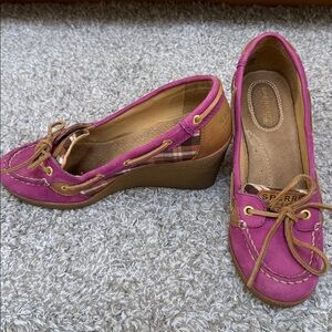 Sperry Women’s Fuchsia Leather Boat Moccasins